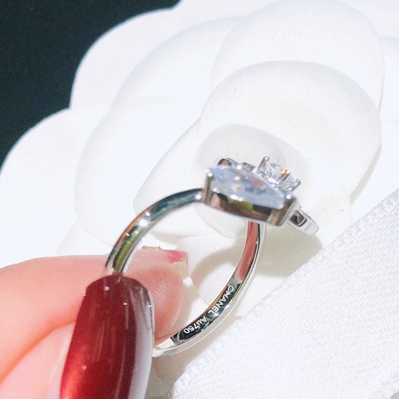 18K  Chanel Diamond Camelia Precieux Ring