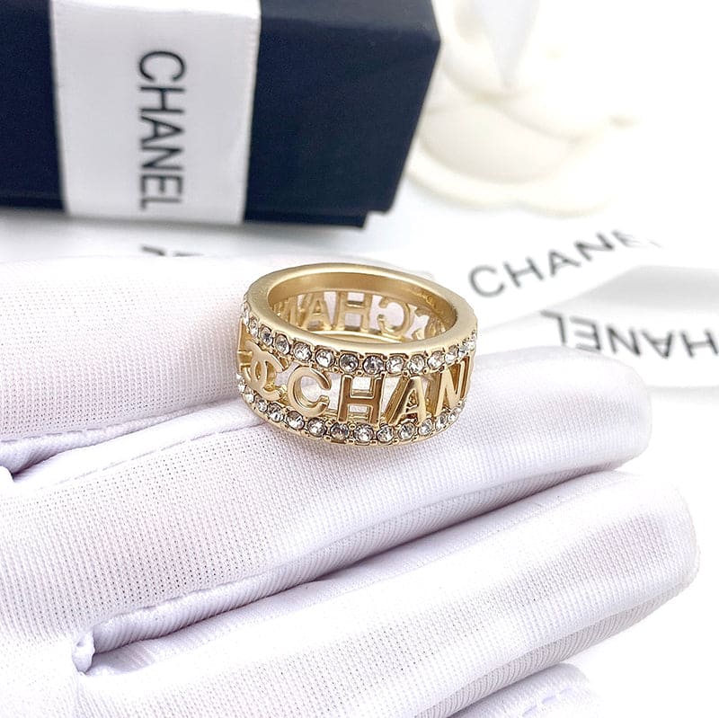 18K  Chanel Diamond Ring