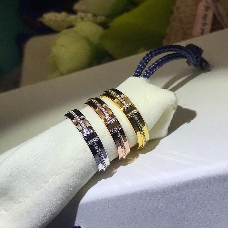 18K Yellow Gold Tiffany Narrow Diamond Ring