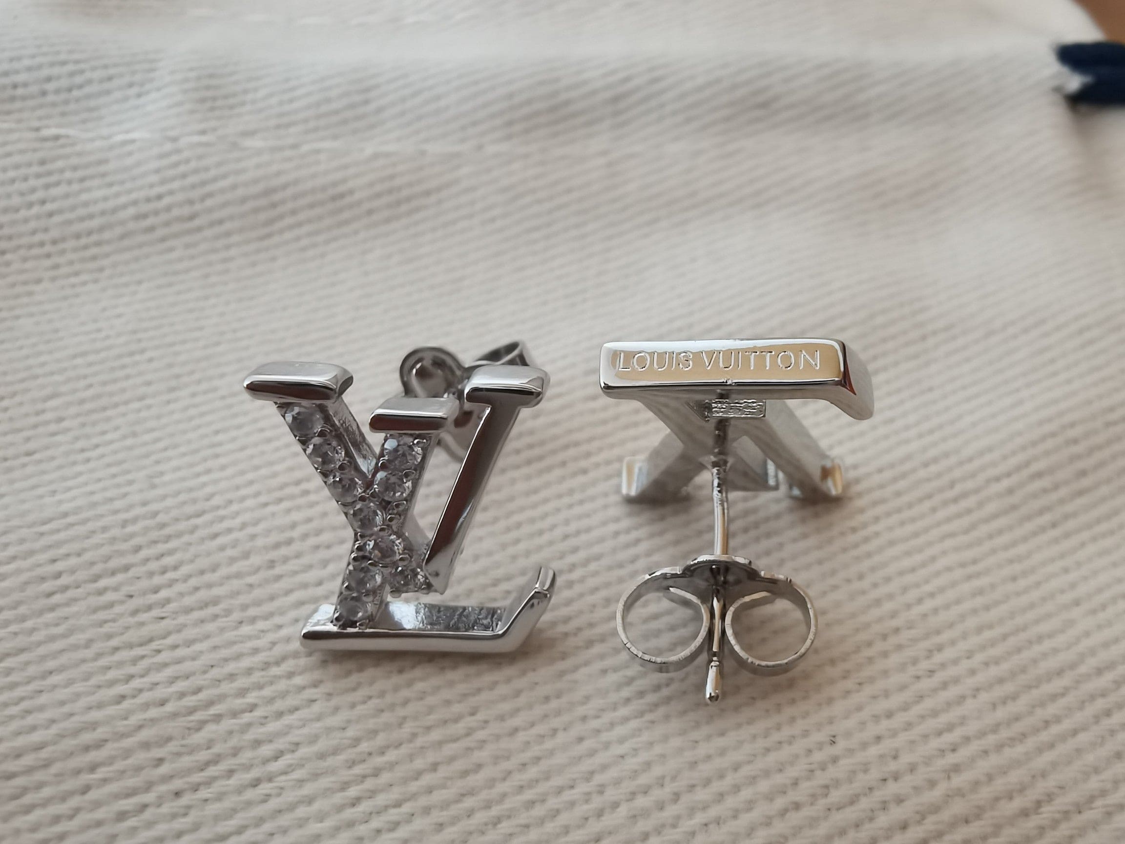 18K Louis Vuitton Iconic Diamond Earrings