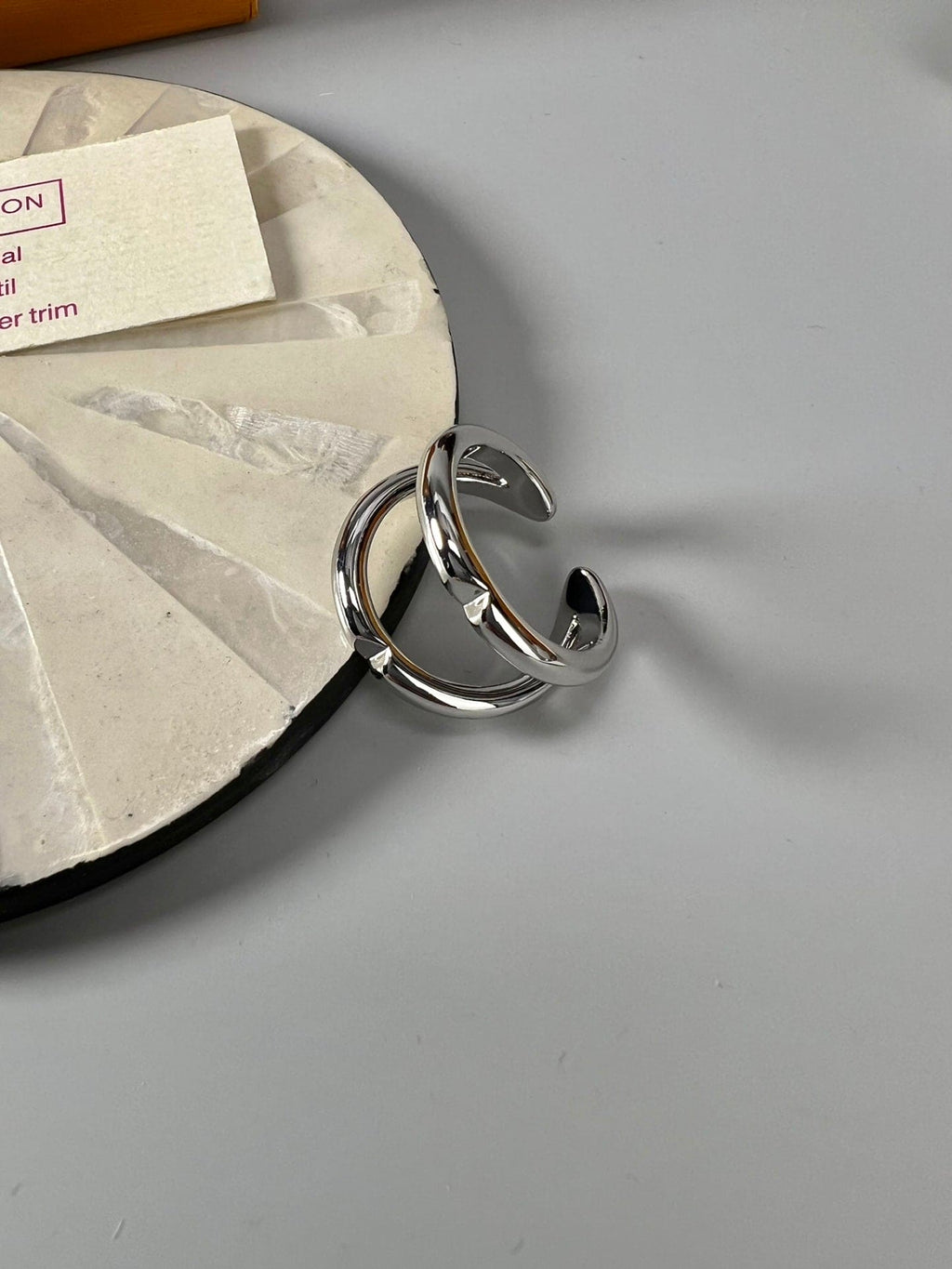 18K Louis Vuitton Volt Upside Down Ring