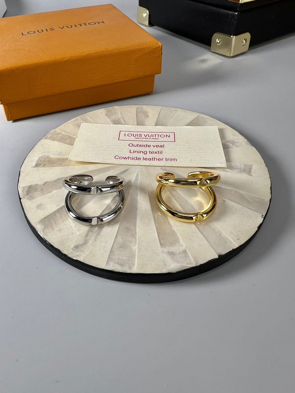 18K Louis Vuitton Volt Upside Down Ring