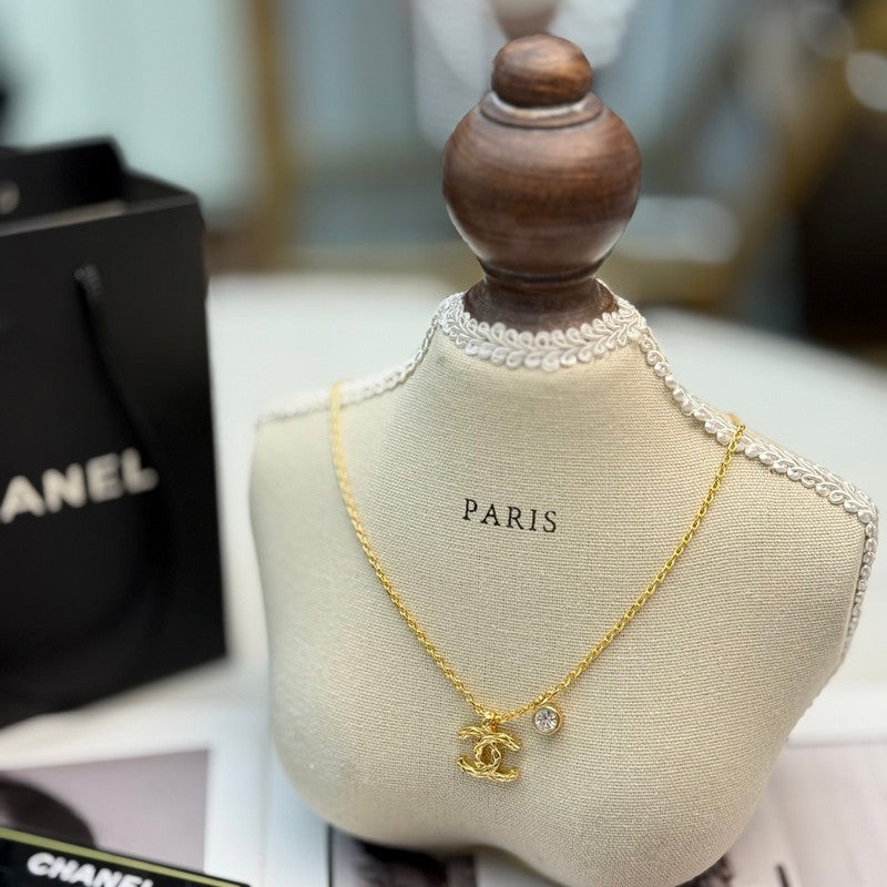 18K  Chanel 26P Diamond Gold Necklace