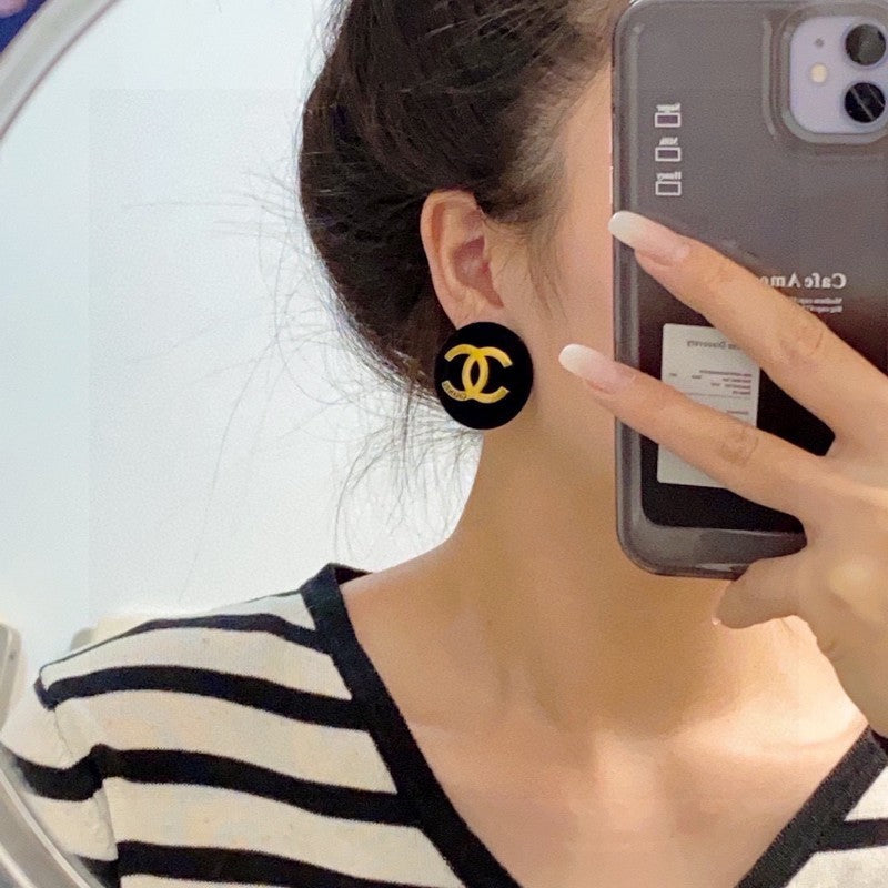 18K  Chanel Black Yellow Gold Earrings