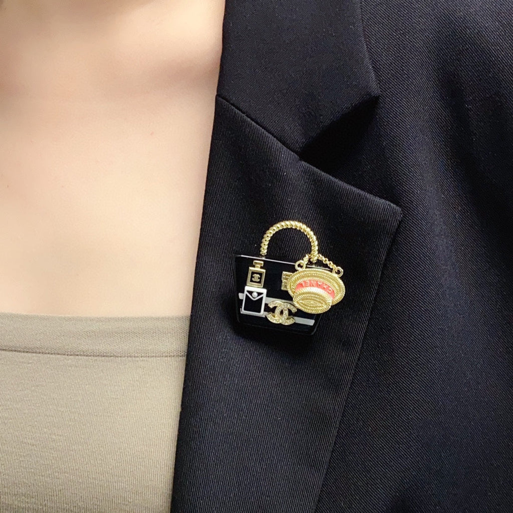 18K  Chanel Bag Brooch