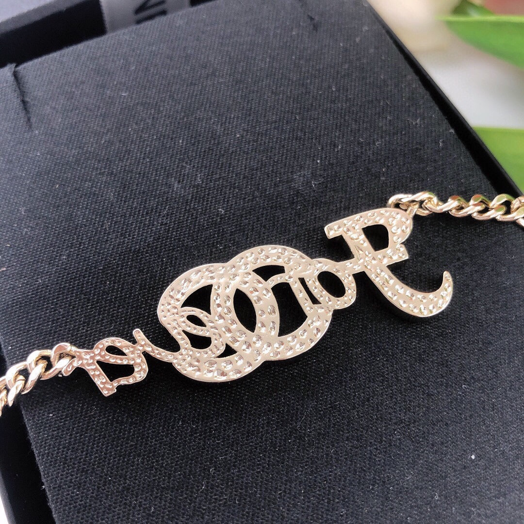 18K  Chanel Forever Necklace