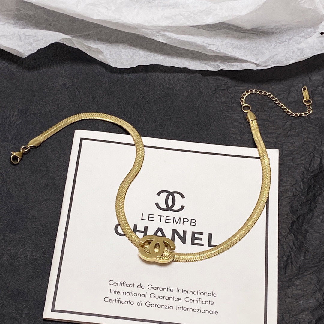 18K  Chanel Gold Chain Choker Necklace