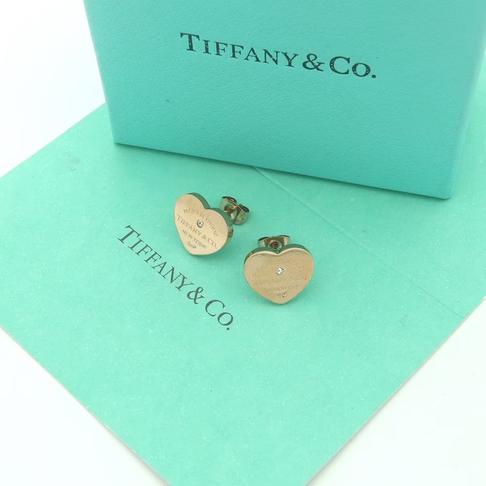18K Return to Tiffany Heart Tag Stud Earrings