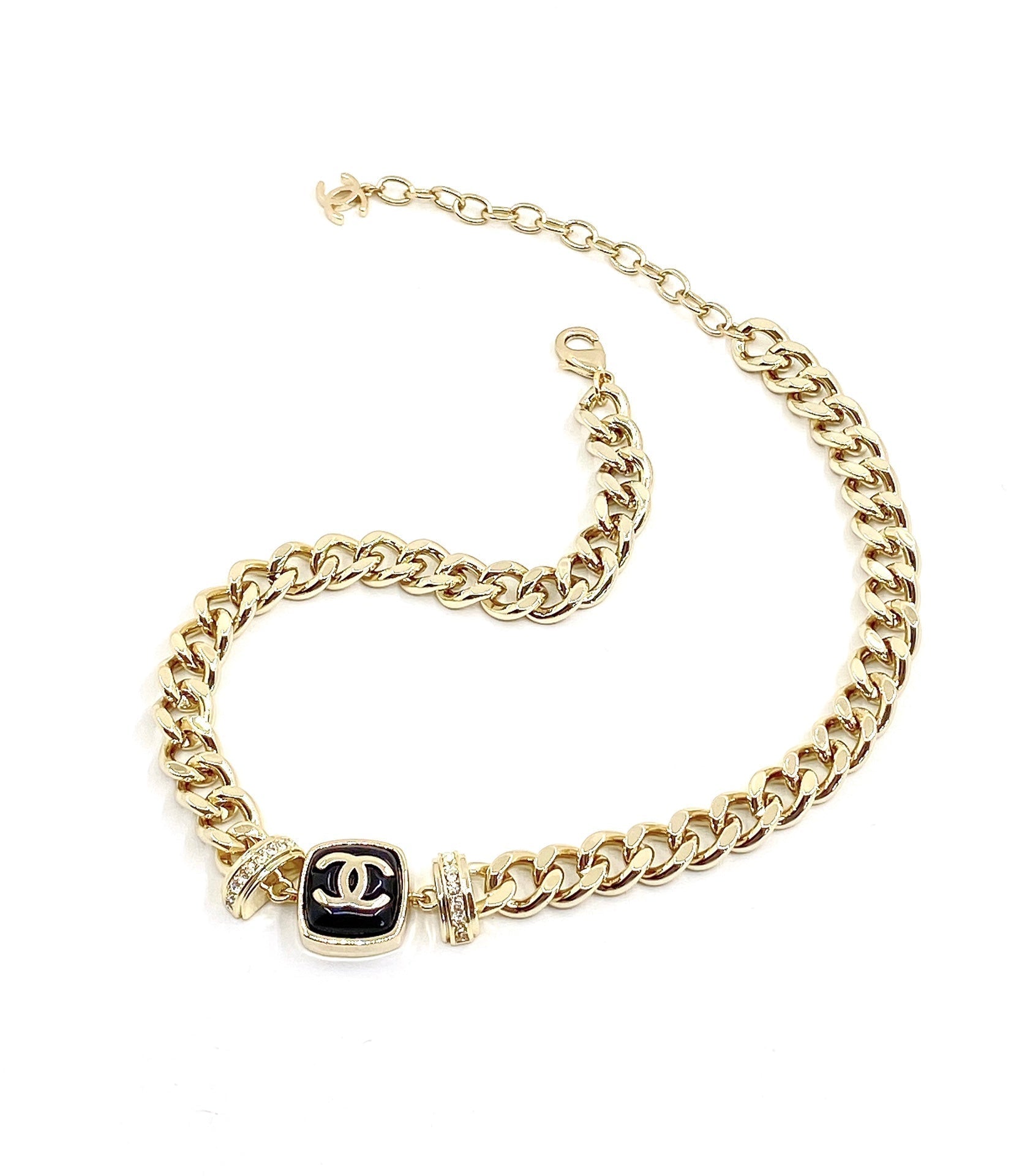 18K  Chanel Diamonds Necklace