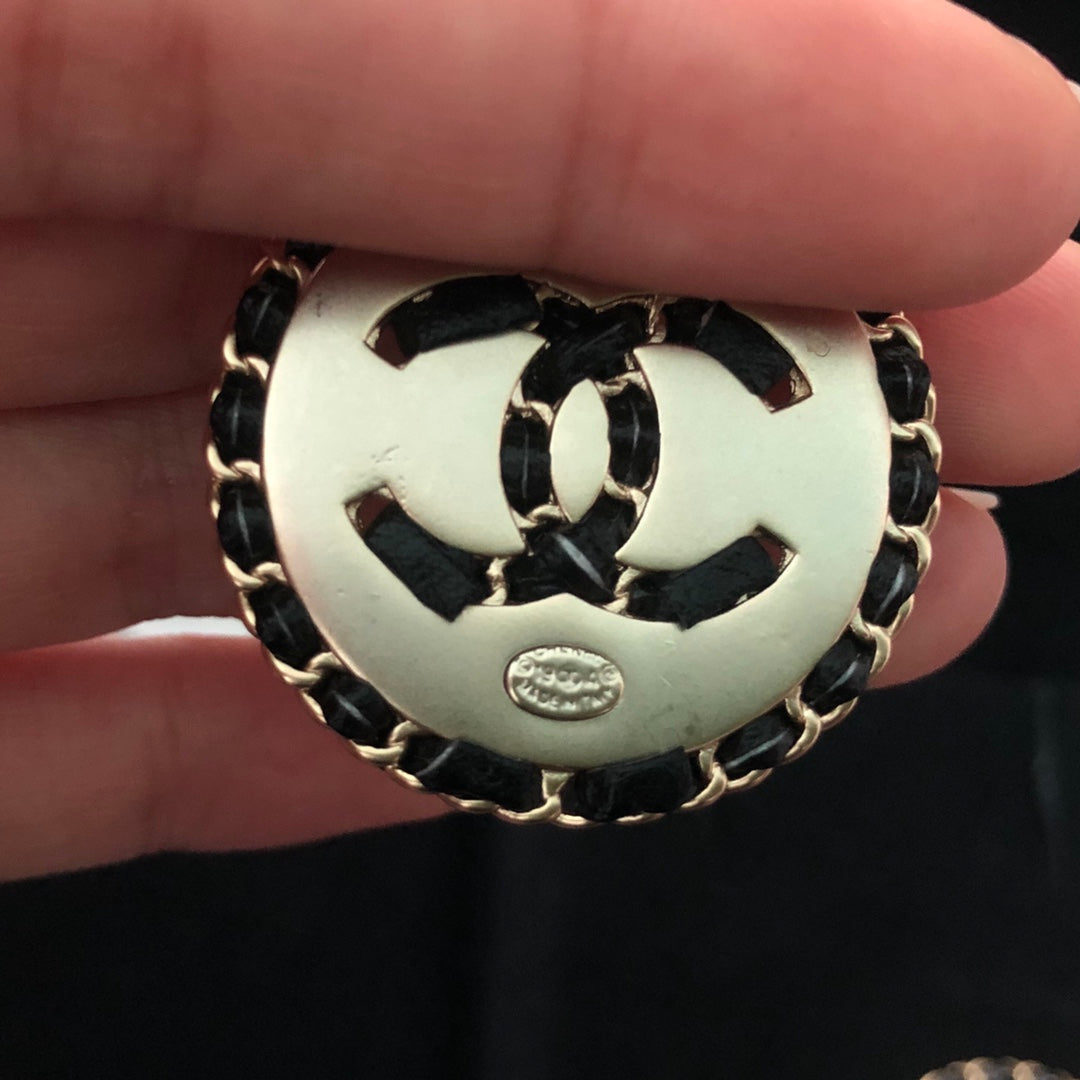 18K  Chanel Leather Round Earrings
