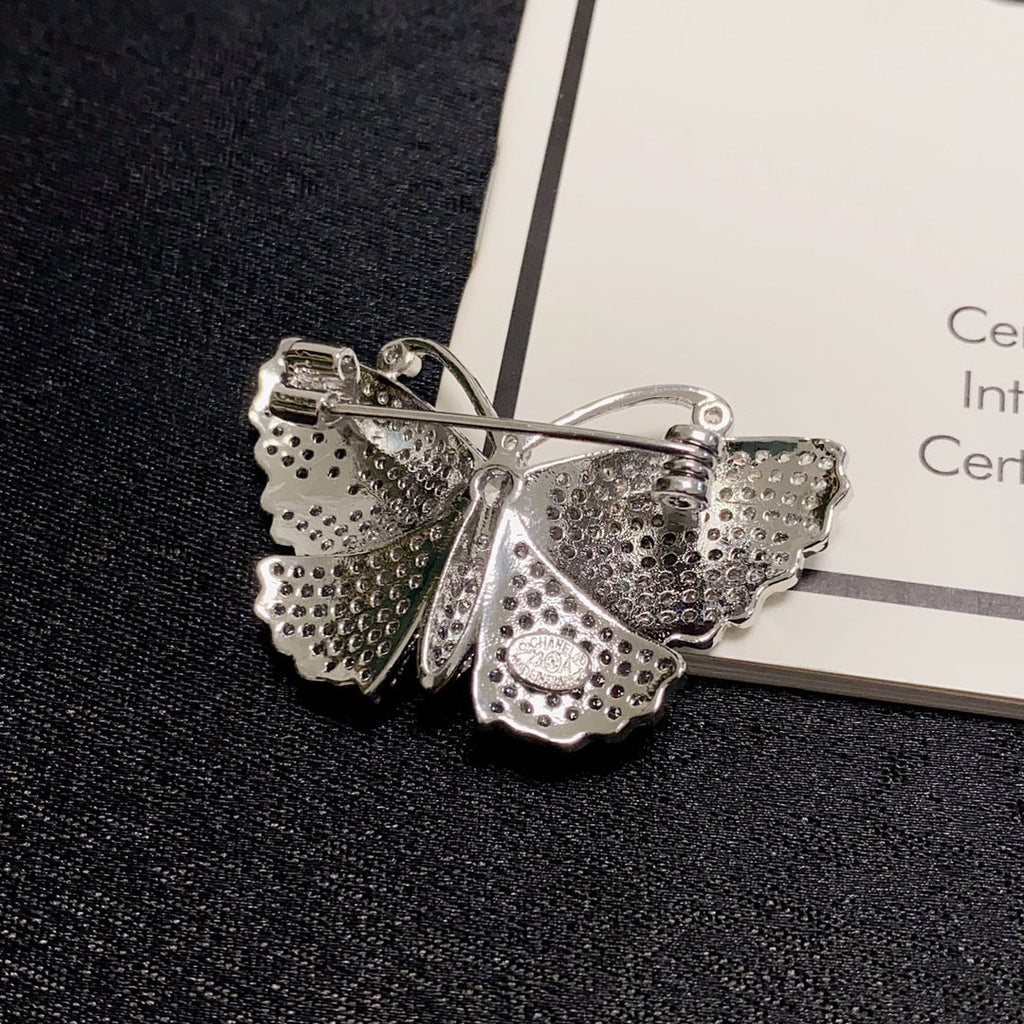 18K  Chanel Butterfly Diamonds Brooch