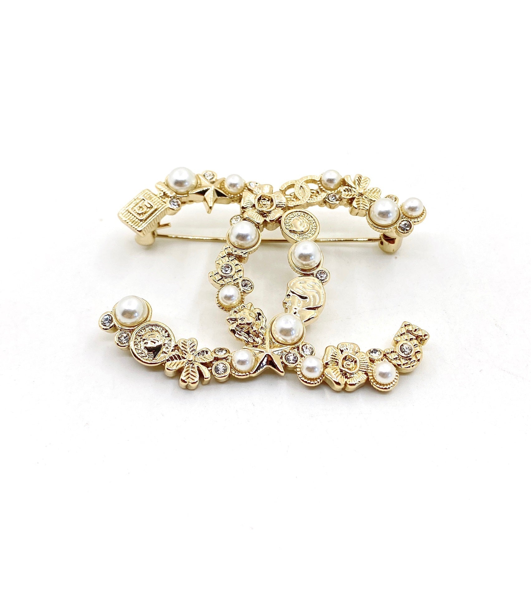 18K  Chanel Pearls Brooch