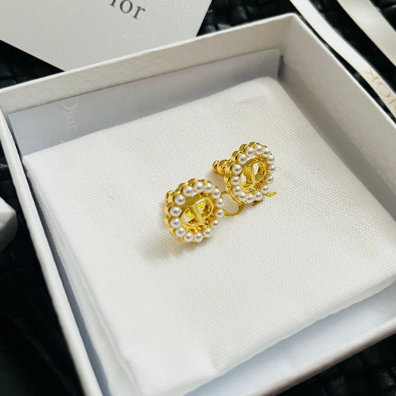 18K Dior Pearl Earrings