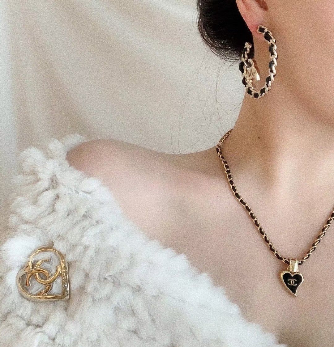 18K  Chanel Strass Earrings