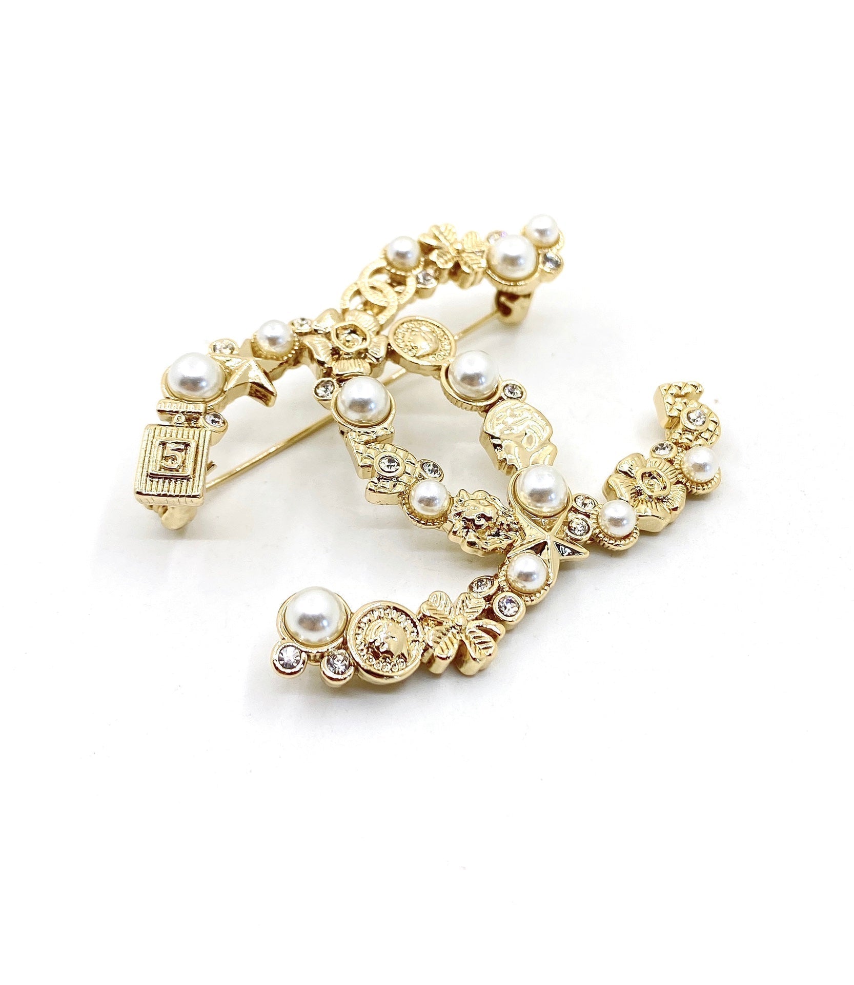 18K  Chanel Pearls Brooch