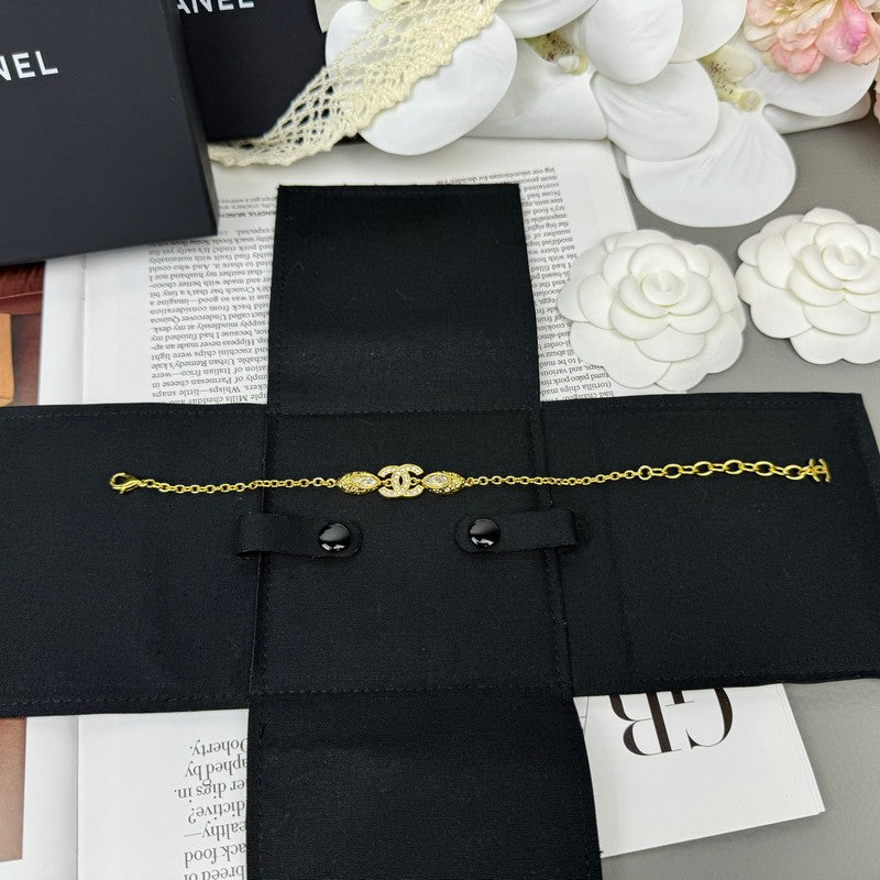 18K  Chanel 26C Diamond Gold Bracelet